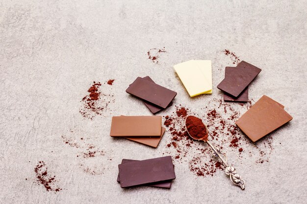 Różne czekolady o różnej zawartości kakao