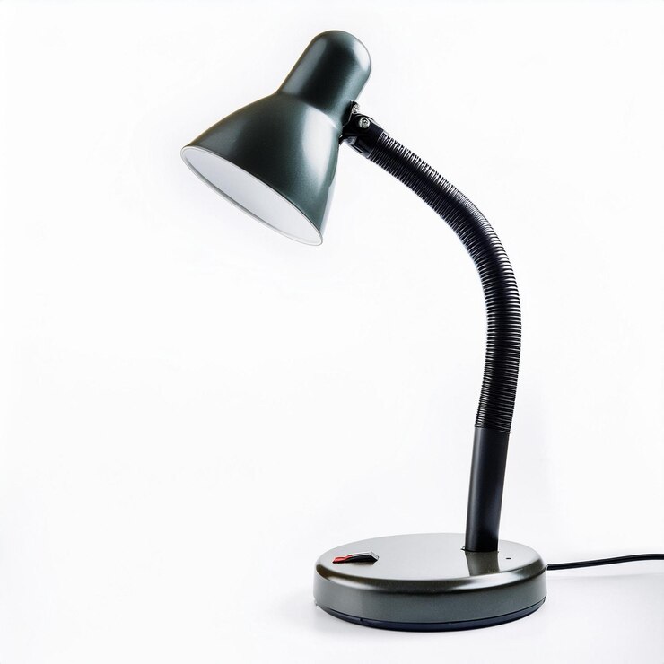 Zdjęcie różne style lamp biurkowych na białym tle