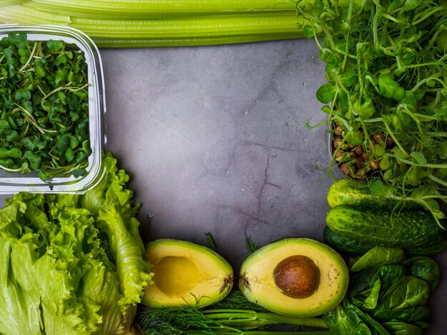 Różnorodność świeżych zielonych warzyw Detox dieta lub koncepcja zdrowej żywności