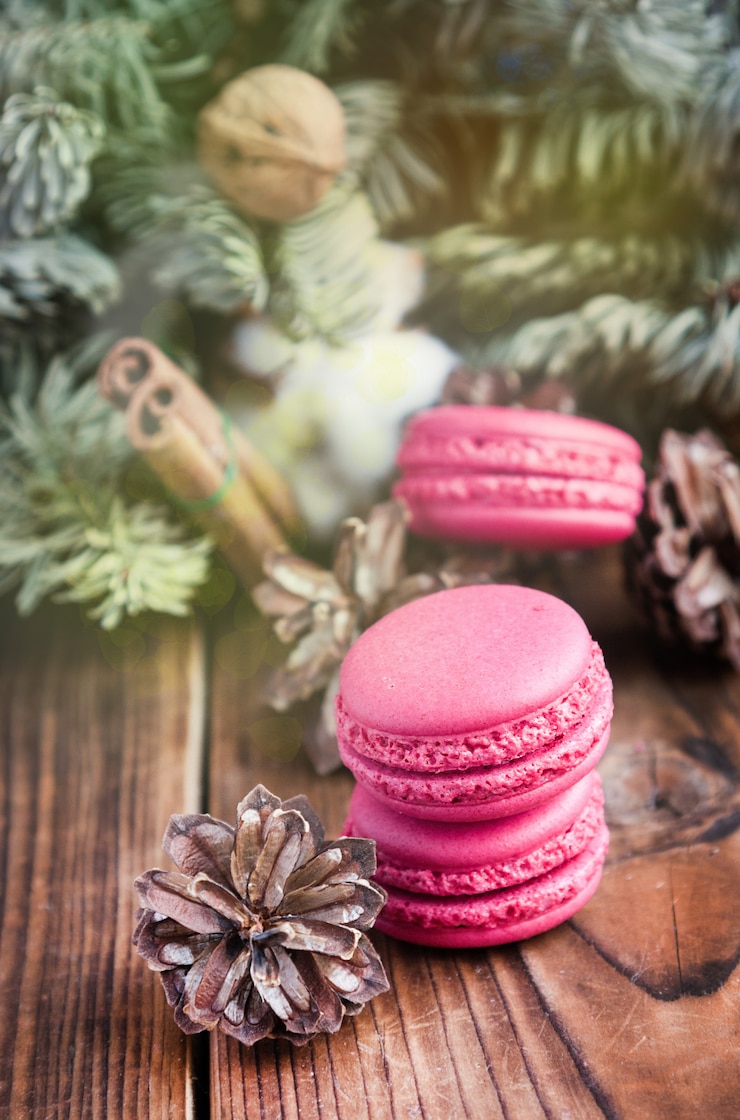 Zdjęcie różowe macarons z ozdób choinkowych