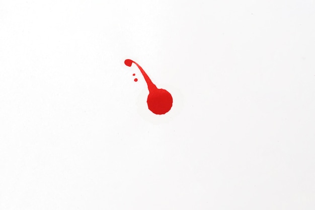 Zdjęcie rozpryski krwi czerwone plamy akwareli realistyczne rozpryski krwi na halloween koncepcja kropli krwi