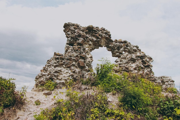 Ruiny budynku na górze