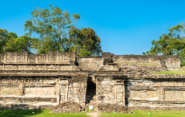 Ruiny na stanowisku archeologicznym El Tajin, światowego dziedzictwa UNESCO w Meksyku