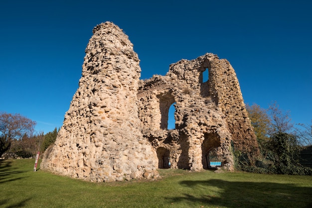 Ruiny Starożytnego Zamku Soria, W Parku Zamkowym, Soria, Castilla Y Leon, Hiszpania.