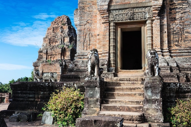 Ruiny świątyni East Mebon