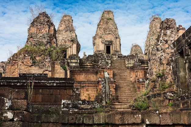 Ruiny świątyni Pre Rup w Angkor wat