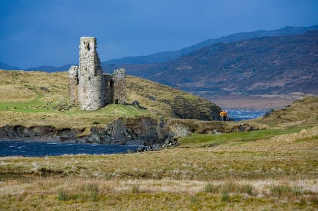 Zdjęcie ruiny zamku ardverk loch assynt szkocja