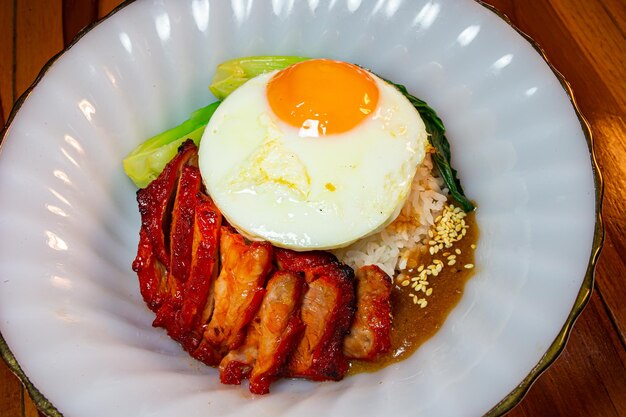 Zdjęcie ryżowa czerwona wieprzowina hong kong