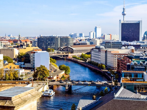 Rzeka Szprewa HDR w Berlinie