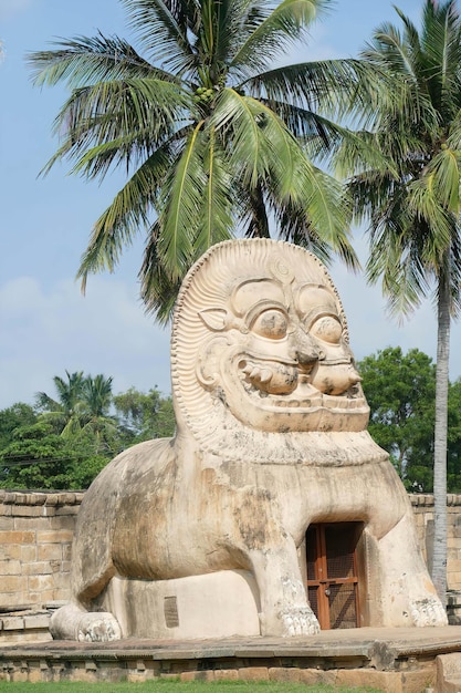 Rzeźba Lionwell w świątyni Gangaikonda Cholapuram w Tamil Nadu w Indiach