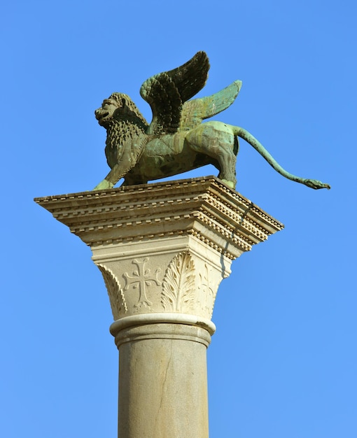 Rzeźba skrzydlatego lwa w Wenecji