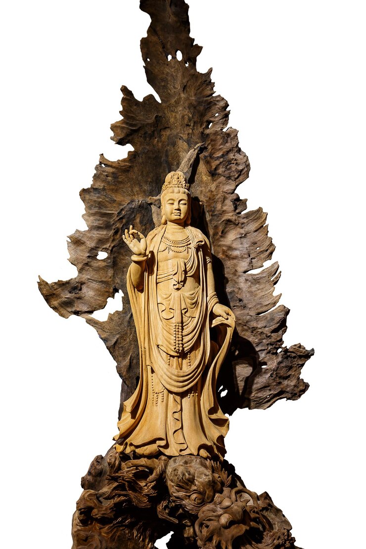 Rzeźba w drewnie Guan Yin