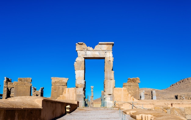 Sala Stu Kolumn w Persepolis - Iran