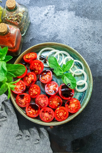 Sałatka Pomidorowa Przekąska Warzywa Porcja Wielkość