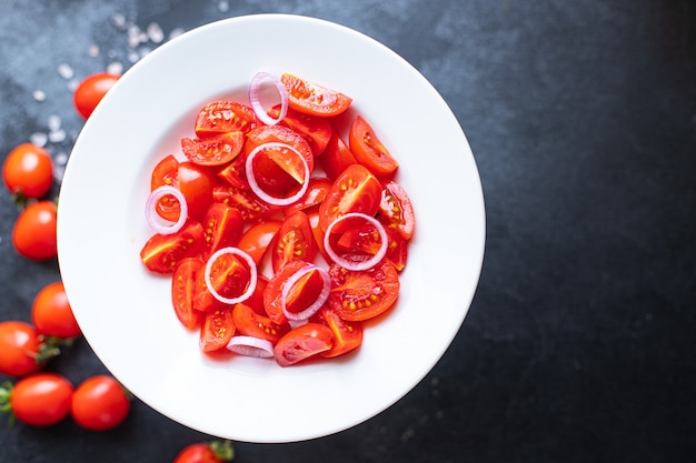 sałatka pomidorowa świeże warzywa zdrowa dieta posiłek przekąska