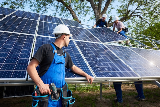 Samodzielna instalacja systemu paneli słonecznych, odnawialna zielona energia