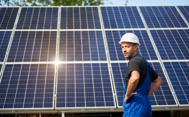 Samodzielna instalacja systemu paneli słonecznych, odnawialna zielona energia