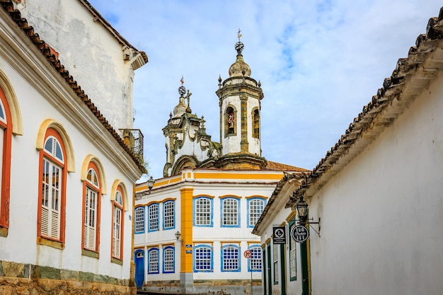Sao Joao del Rei Minas Gerais Brazylia Widok na ulicę kościoła Nossa Senhora do Carmo