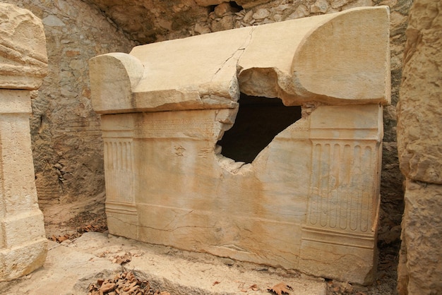 Sarkofag w starożytnym mieście Olimp w Kumluca Antalya Turkiye