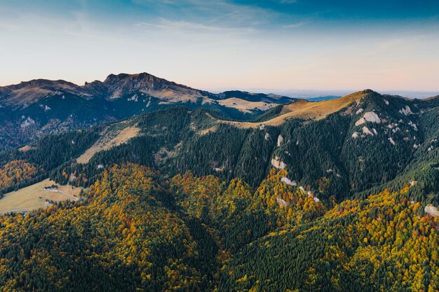 Sceniczny Widok Gór Na Tle Nieba