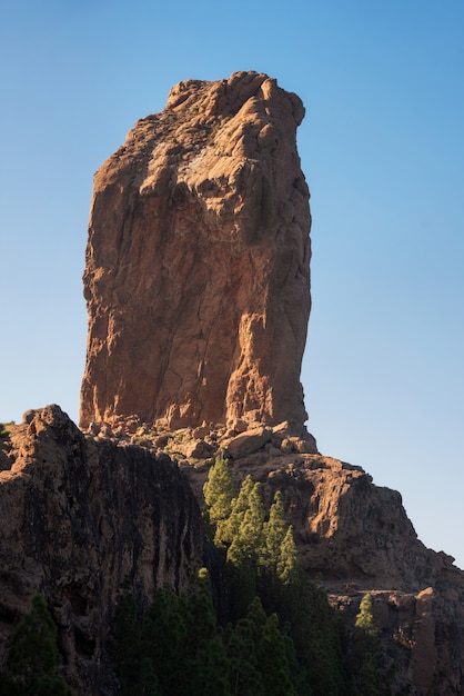 Sceniczny Wulkaniczny krajobraz w Roque Nublo, Gran Canaria, Hiszpania.