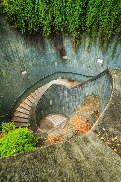 schody podziemne przejście w Fort Canning Park, Singapur