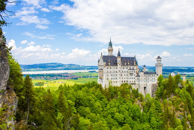 Schwangau, Niemcy - 05/12/2018: Neuschwanstein kasztel