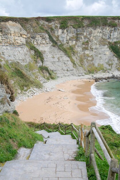 Ścieżka na plażę Langre, Santander, Kantabria, Hiszpania