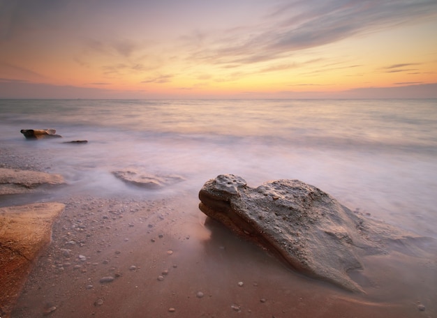 Seascape Zachód Słońca. Kompozycja Natury.