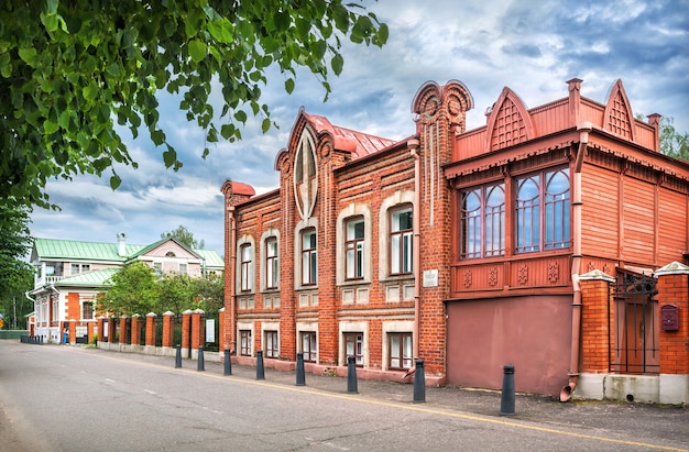 Secesyjny dom na nabrzeżu Wołgi w Plyos