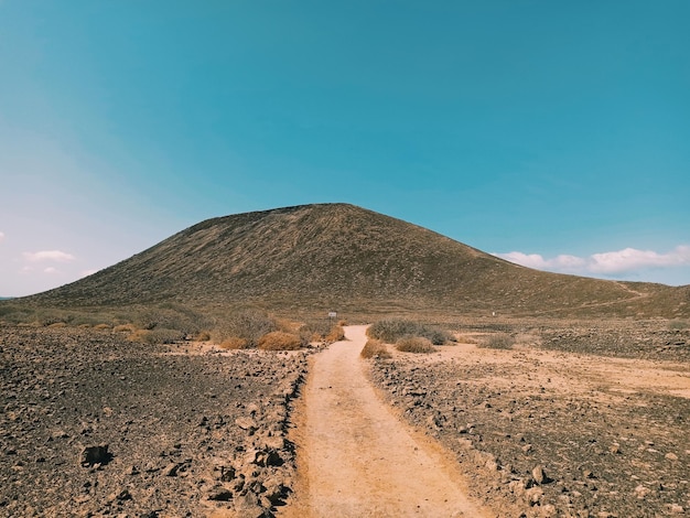 Sendero hacia la Caldera en la Isla de los Lobos