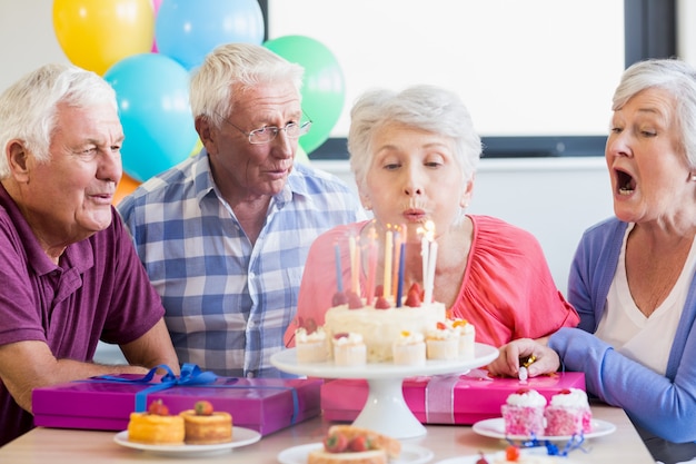 Seniorzy świętują urodziny