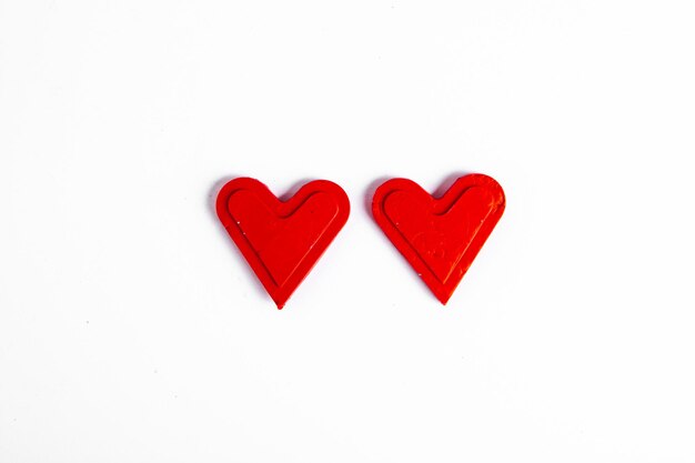 Serca miłosne na drewnianym tle Koncepcja karty na Dzień Świętego Walentynki Serce na Dzień Walentynki