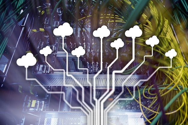 Zdjęcie serwer w chmurze oraz przechowywanie i przetwarzanie danych obliczeniowych koncepcja internetu i technologii