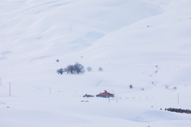 Sezon zimowy w górach Erzincan Drone Photo Kemah Erzinkan Turkey Turkiye