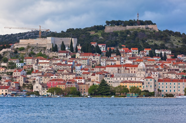 Sibenik, Chorwacja widok z morza