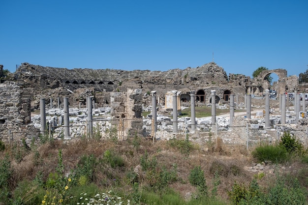 Side starożytny teatr turcja antalya ruiny starożytnej strony miasta