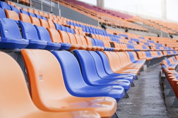 Siedzenie Dla Sportów W Stadium Kopii Przestrzeni Tle, Wybiera Ostrość