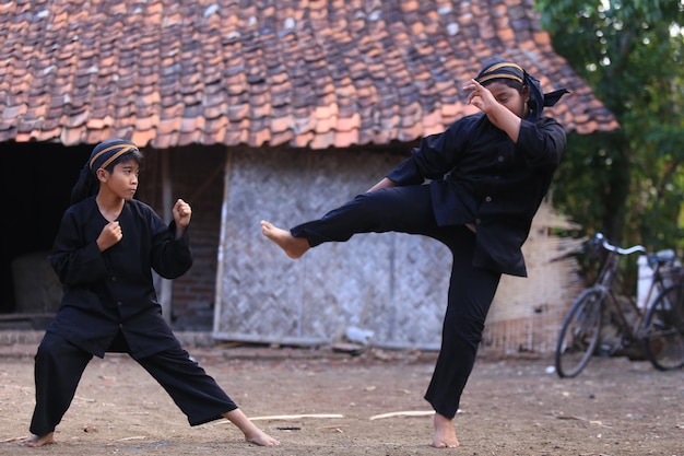 Zdjęcie silat tradycyjna sztuka walki z indonezji