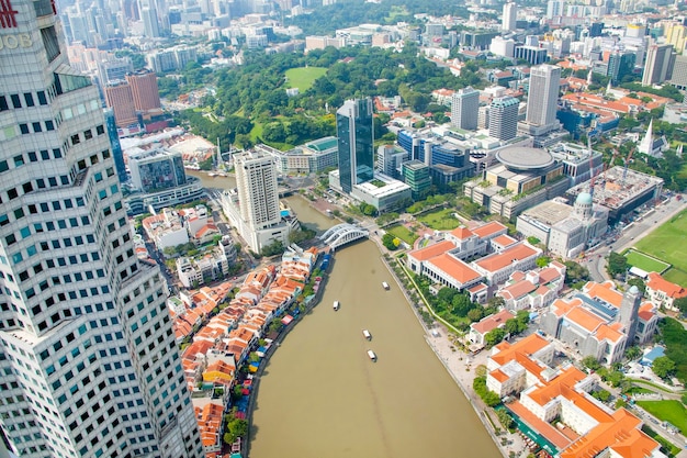 SINGAPUR 08 styczeń 2014 Miejski krajobraz Singapuru Widok Singapuru z góry z dachu wieżowca