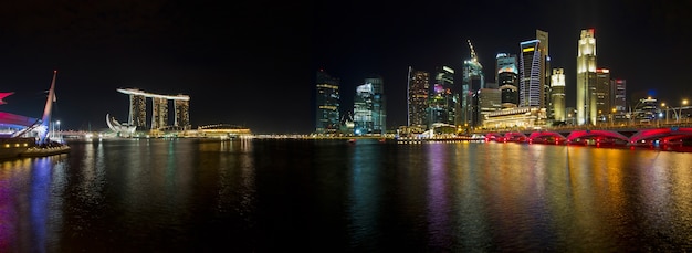 Singapur Skyline w nocy Panorama