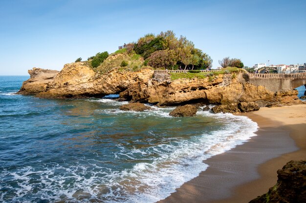 Skała Basta I Wybrzeże. Miasto Biarritz, Francja