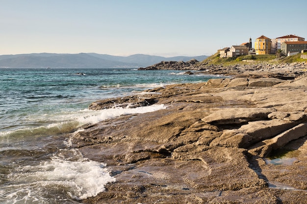 Skalista plaża w Porto do Son