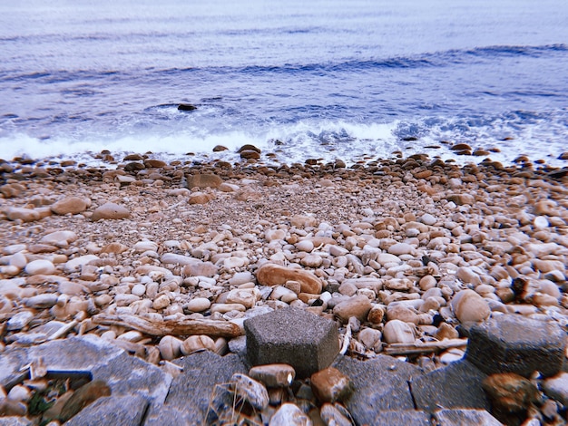 Zdjęcie skały na plaży