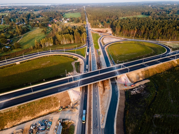 Skrzyżowanie autostrady Kekava Bypass na Łotwie Koncepcja transportu i komunikacji Droga Riga Bauska i część międzynarodowej drogi E67 Via Baltica