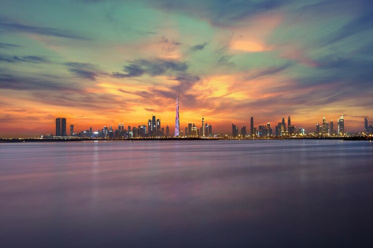Zdjęcie skyline zachodu słońca w dubaju