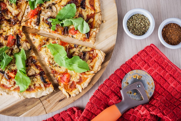 Słodka Wegańska Pizza Primavera Z Oregano