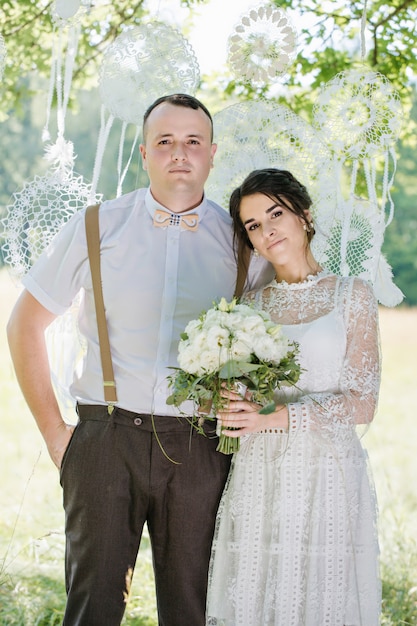 Ślub Młodej Pary Piękny W Stylu Vintage. Zbliżenie Portret Młodej Pary Szczęśliwy Młodej Pary