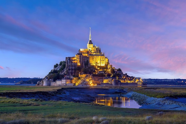 Słynna Wyspa Pływowa Le Mont Saintmichel W Normandii We Francji