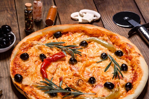 Smaczna Gorąca Pizza, Tradycyjny Włoski Przepis